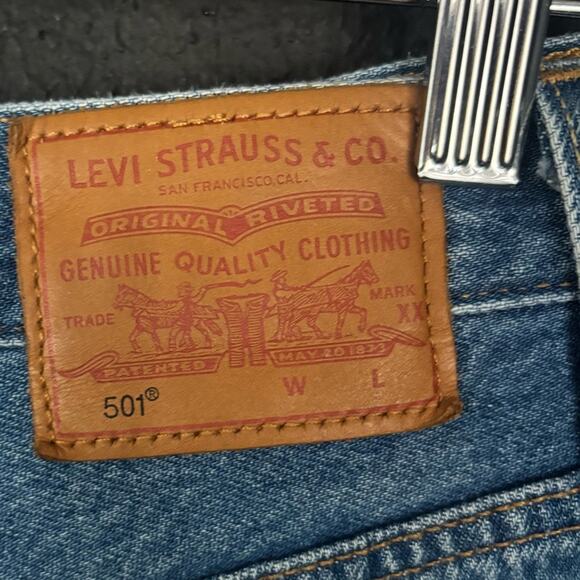 LEVI'S 501® Original Fit High Rise Women's Shorts Size 27 - Picture 5 of 7